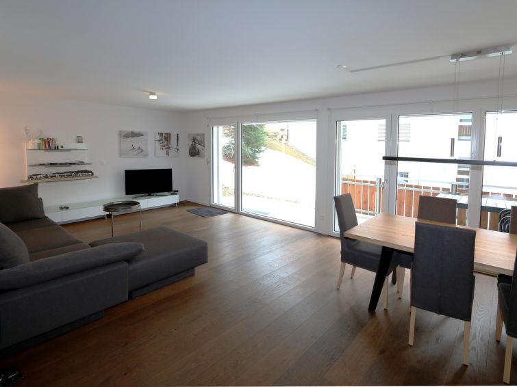 Photo of Perrine 1