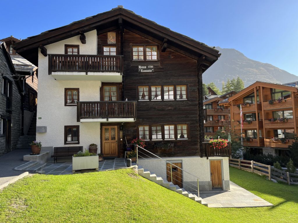 Appartement Ferienhaus Lomatte 1758 in Zwitserland