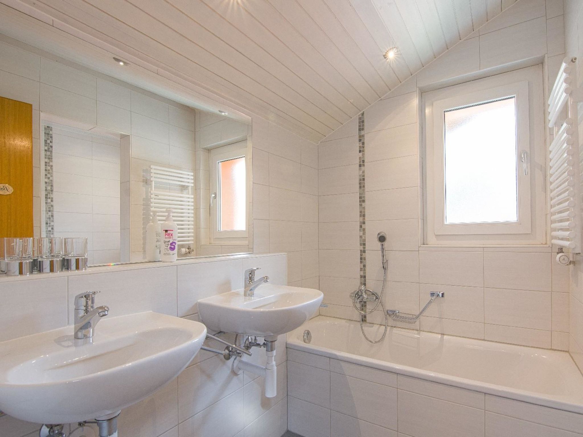 Photo of Chalet Saasia Appartement/Fewo 9-Bettwohnung