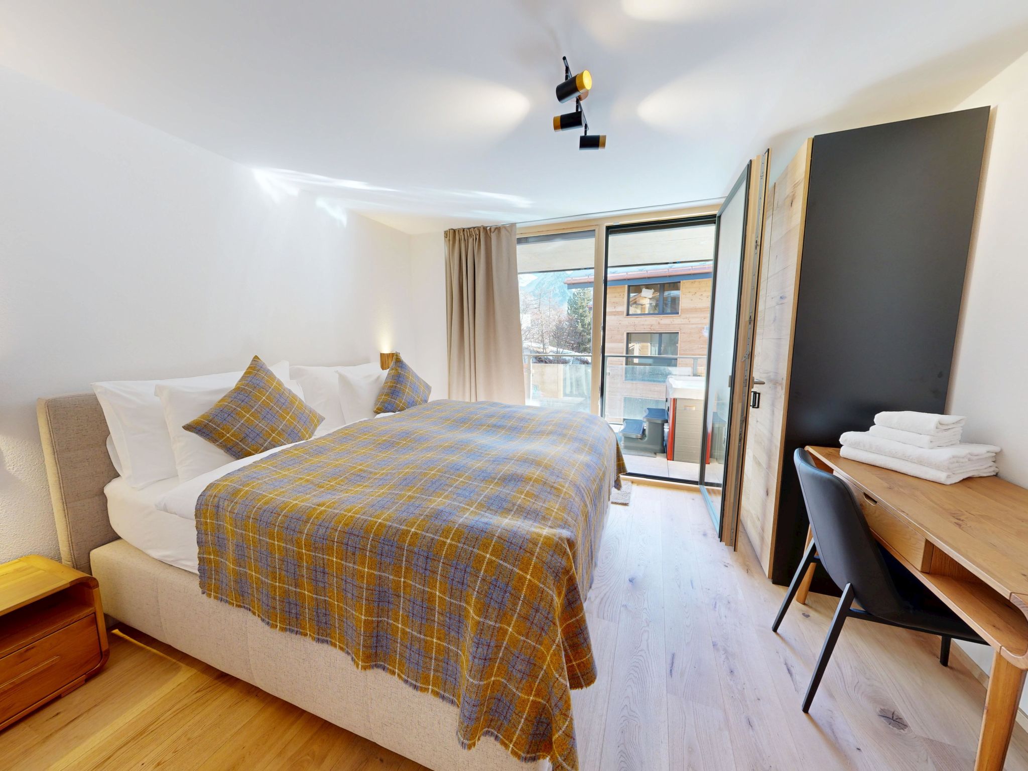 Photo of Alphubel Peak & Unlimited