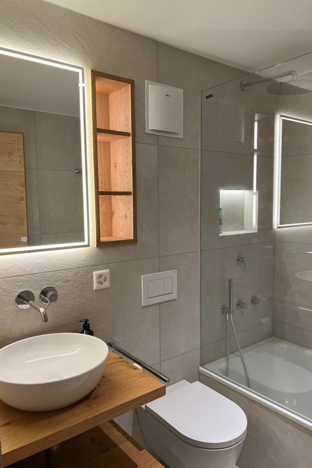 Photo of Alphubel Peak & Unlimited