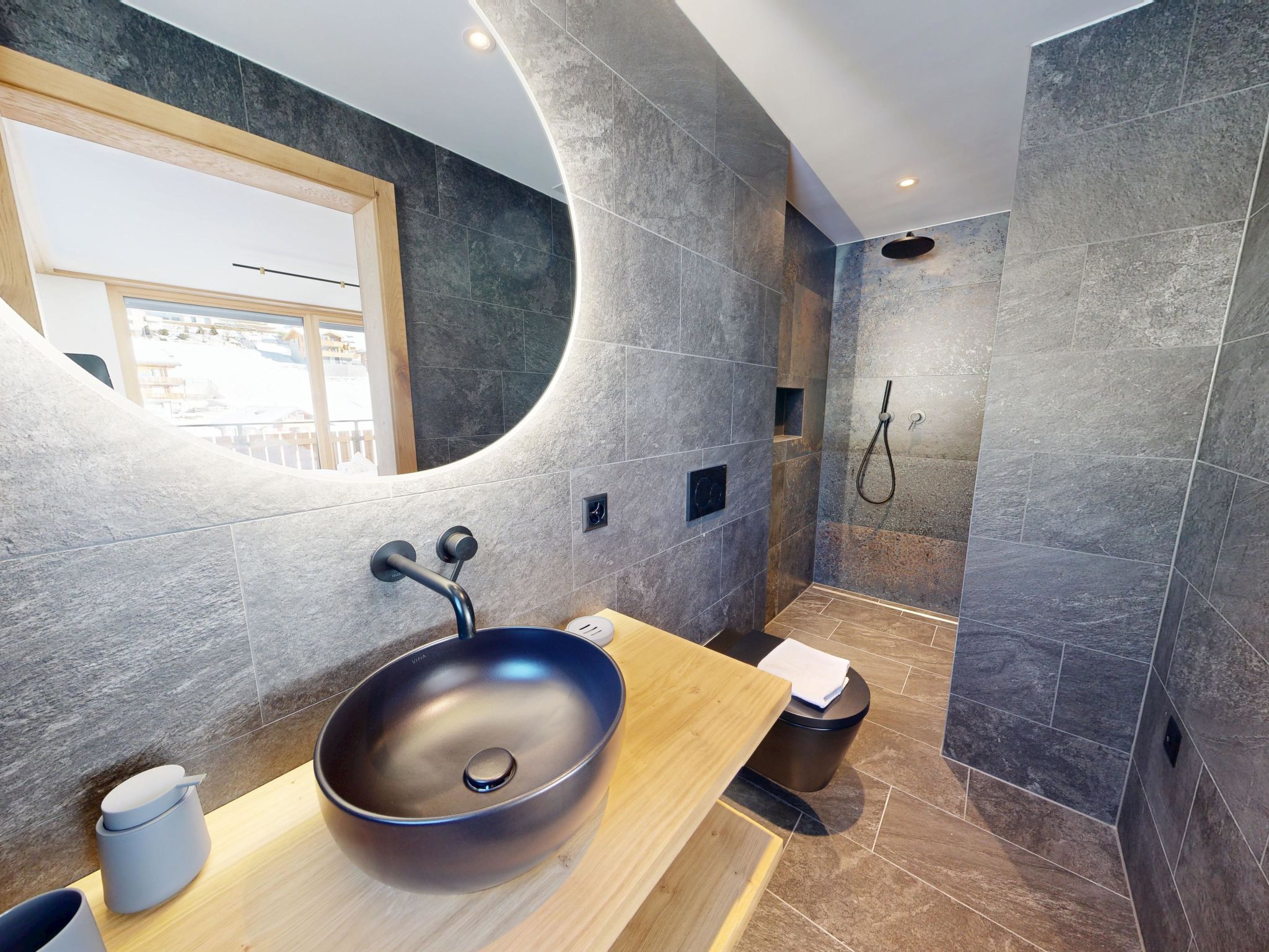 Photo of Alphubel Peak & Unlimited