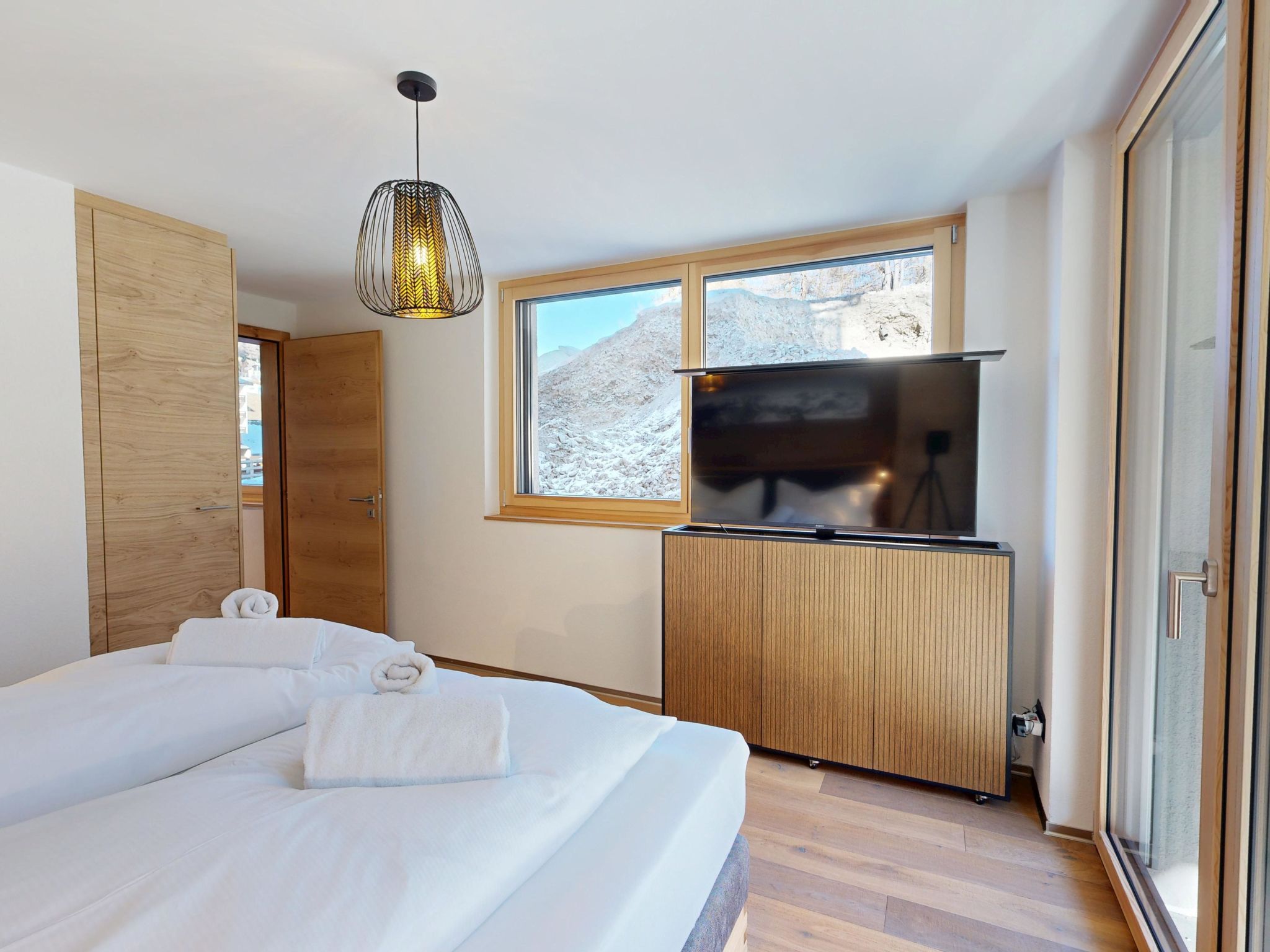 Photo of Alphubel Peak & Unlimited