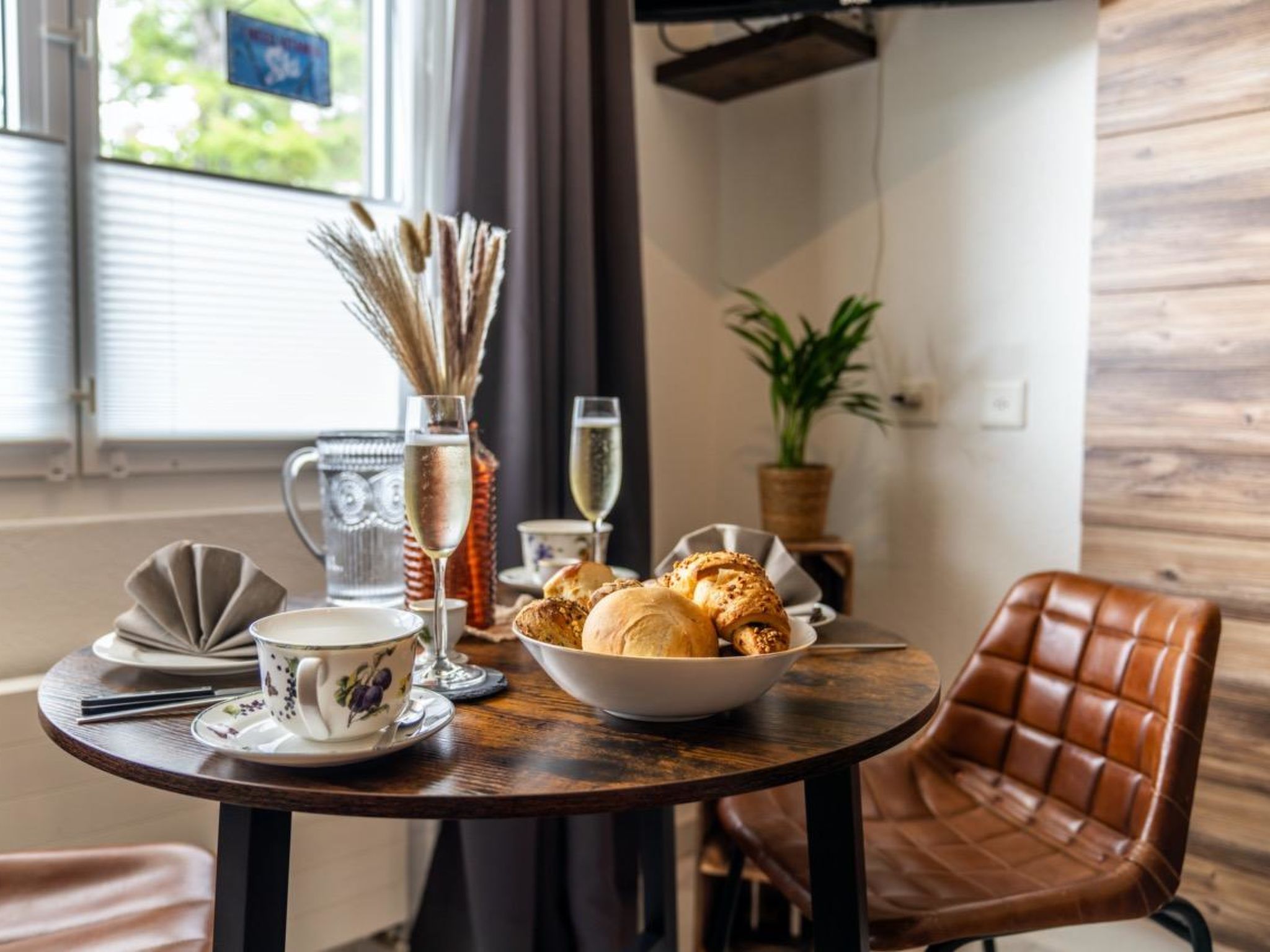 Falke EG Appartement/Fewo Greenspot Apartment - Drinnen