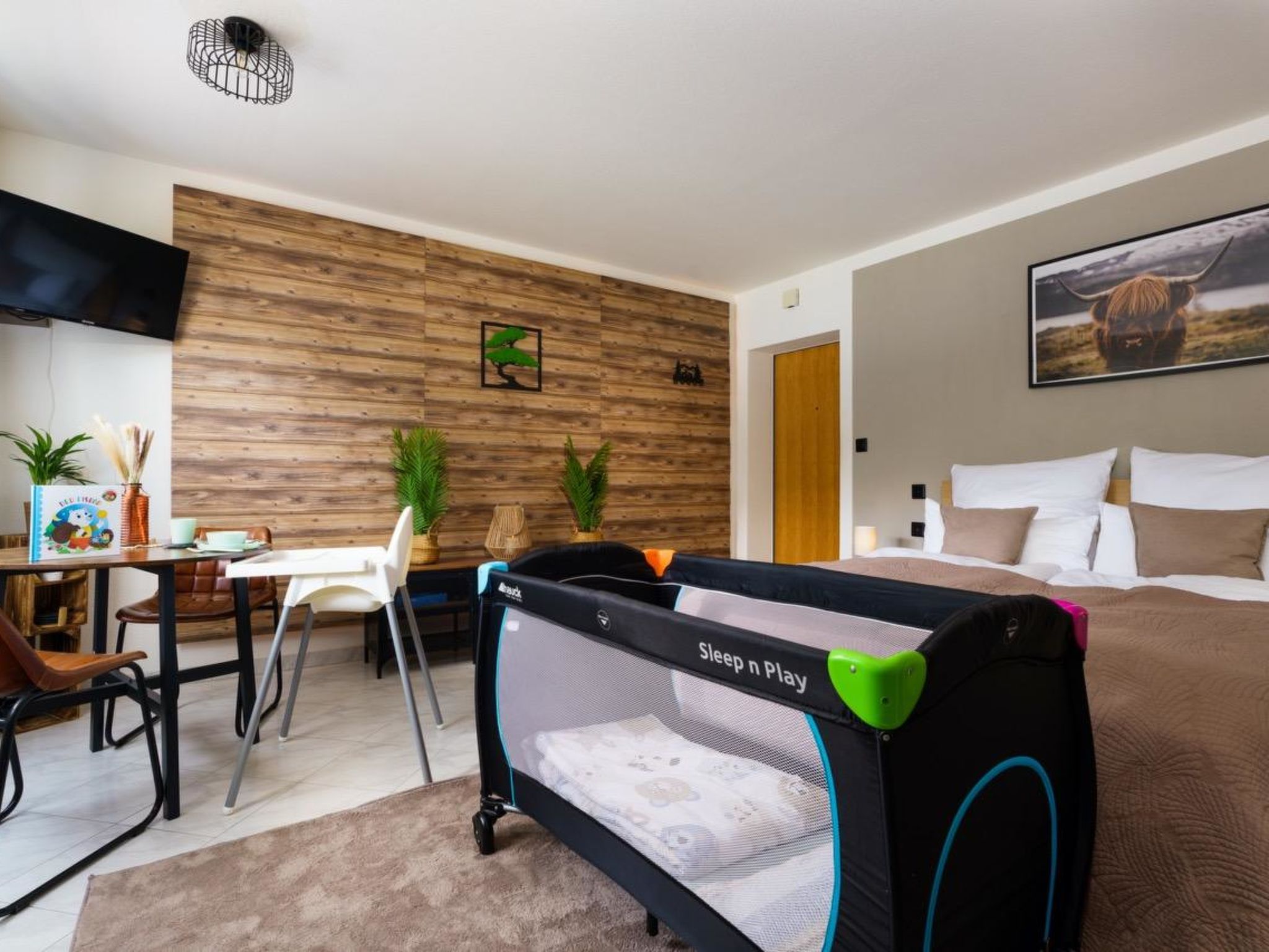 Falke EG Appartement/Fewo Greenspot Apartment - Drinnen