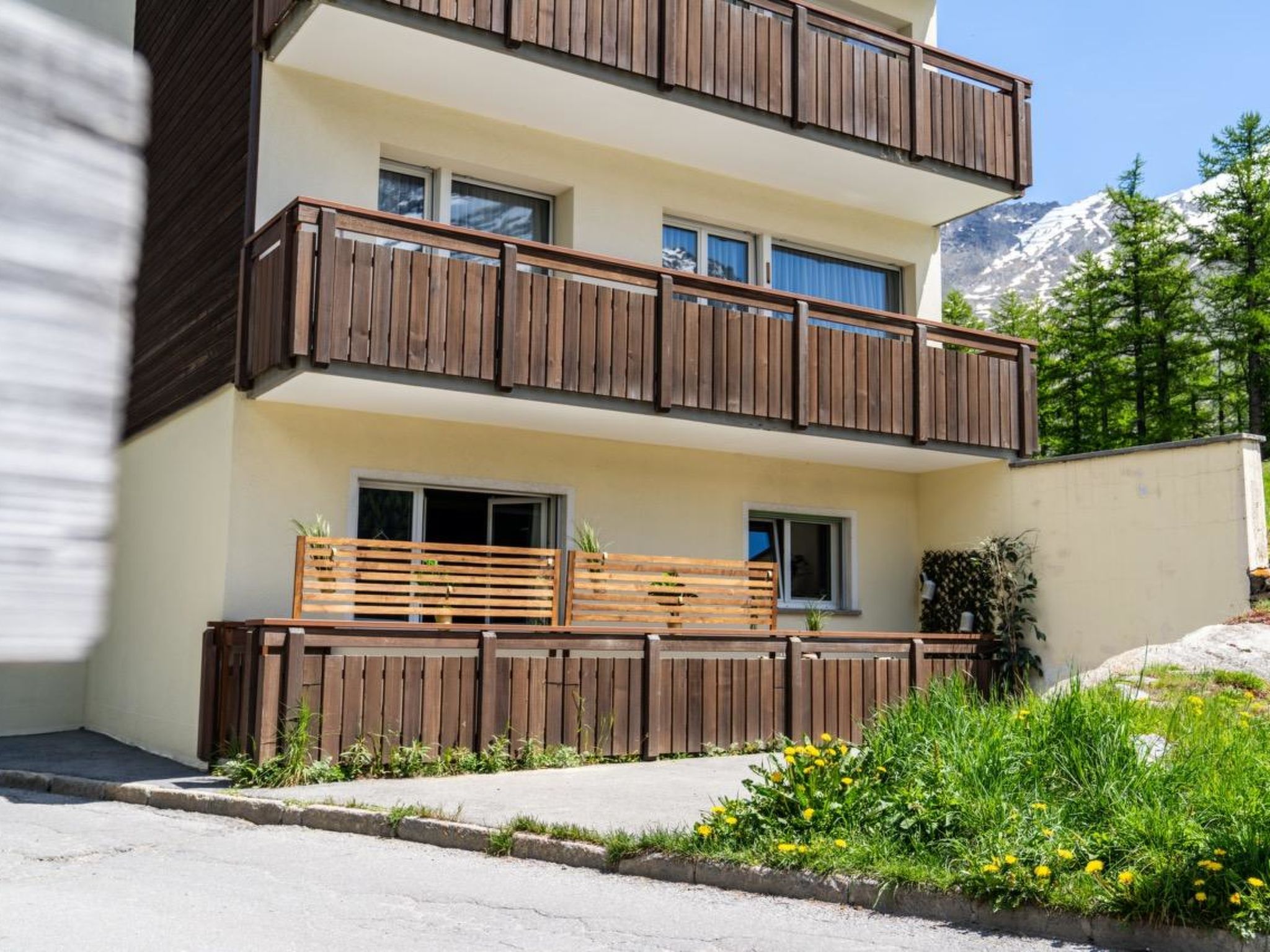 Falke EG Appartement/Fewo Greenspot Apartment - Draußen