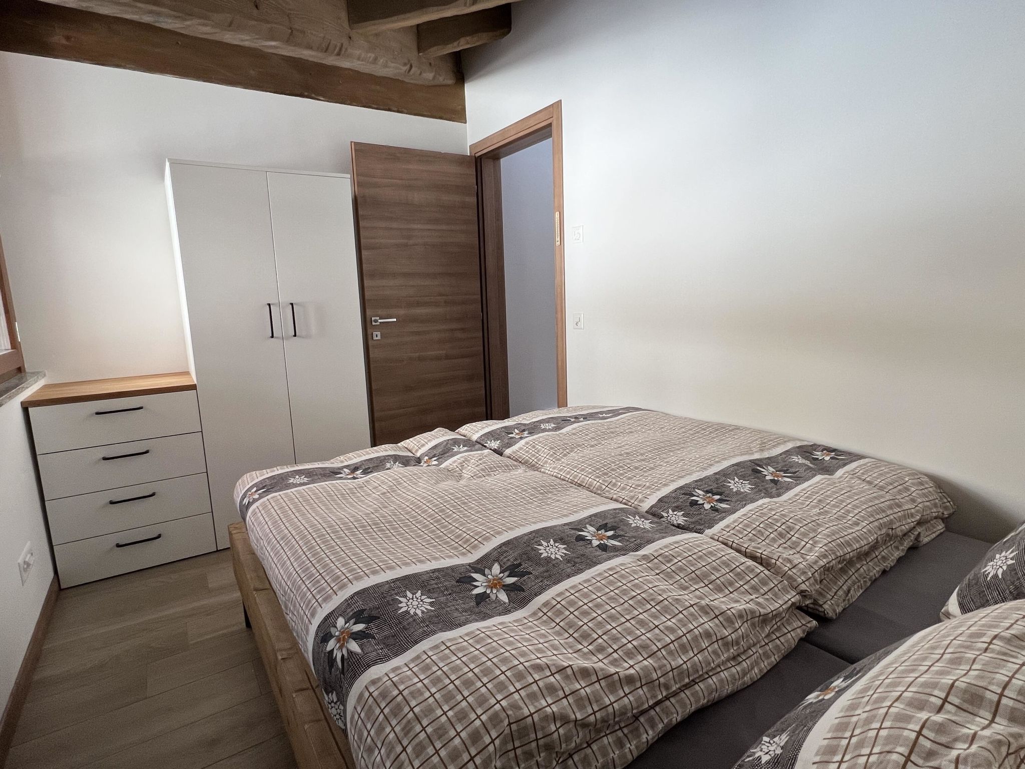 Chalet Pinacle 32 B Appartement/Fewo 8-Bettwohnung - Drinnen