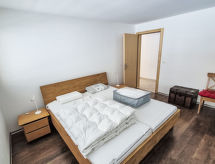 Perrine: Ruim 7-persoons appartement direct aan de skipiste van Saas-Fee - thumbnail 3