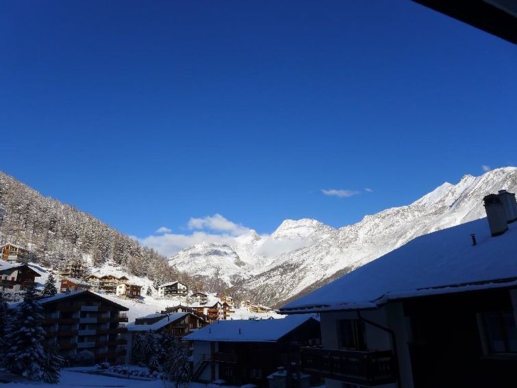 Photo of Cresta