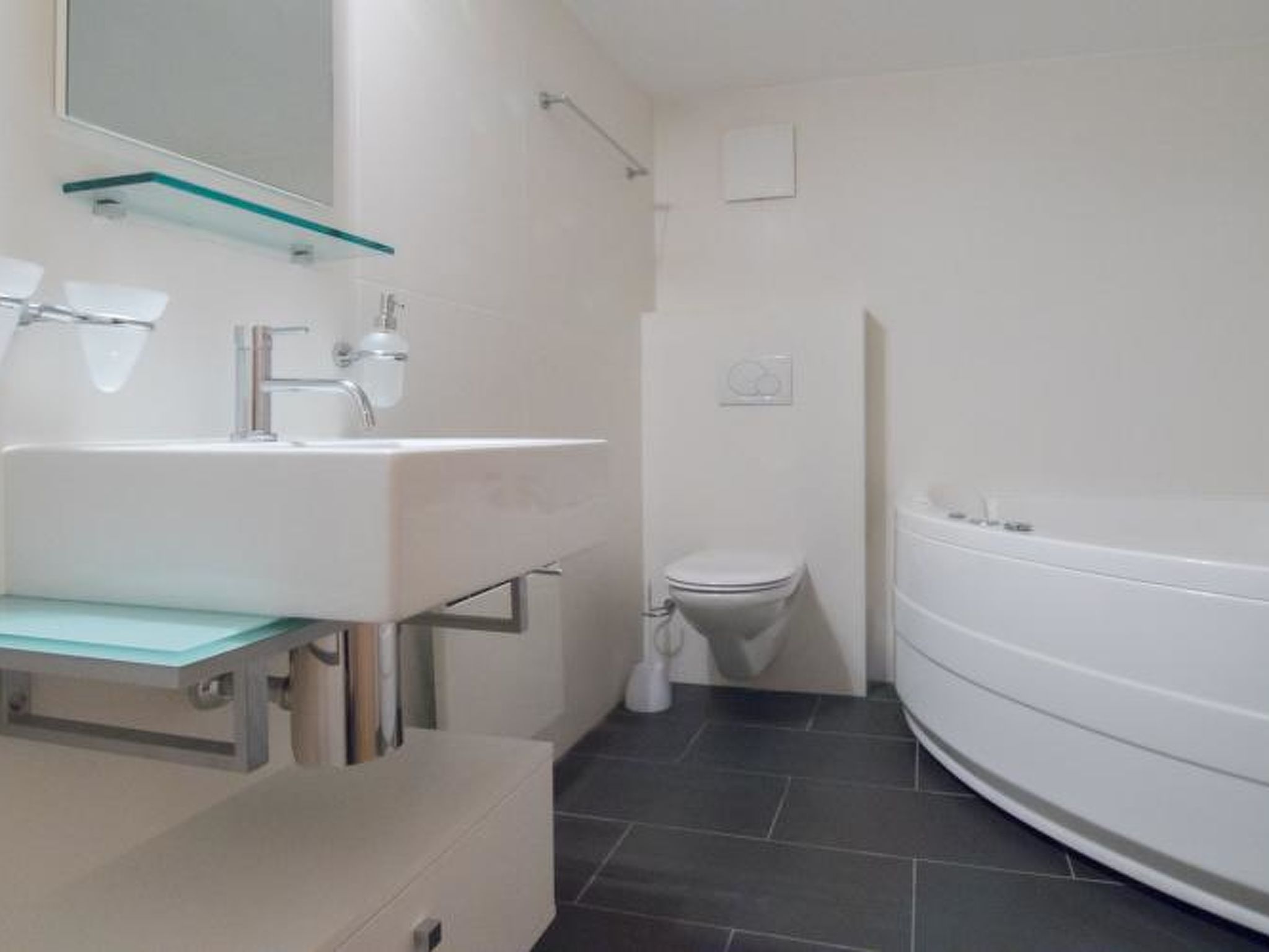 Photo of Mountain Village 10 Appartement/Fewo, Dusche und Badewanne, 4 oder mehr Schlafrä