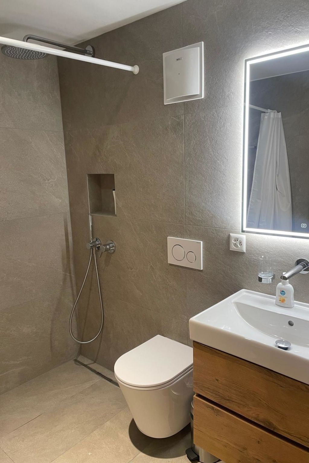 Photo of Alphubel Peak & Unlimited