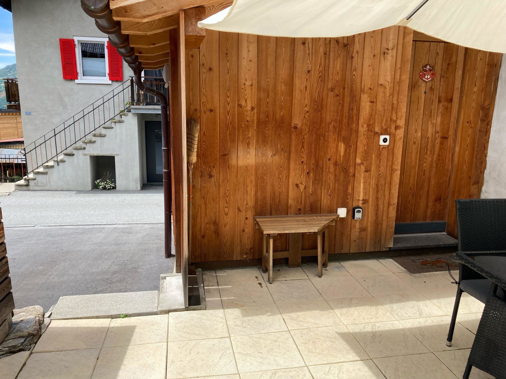 Ferienwohnung Dorfbrunnu Appartement/Fewo, Dusche, WC 4-Bettwohnung, Dusche, WC - Buiten