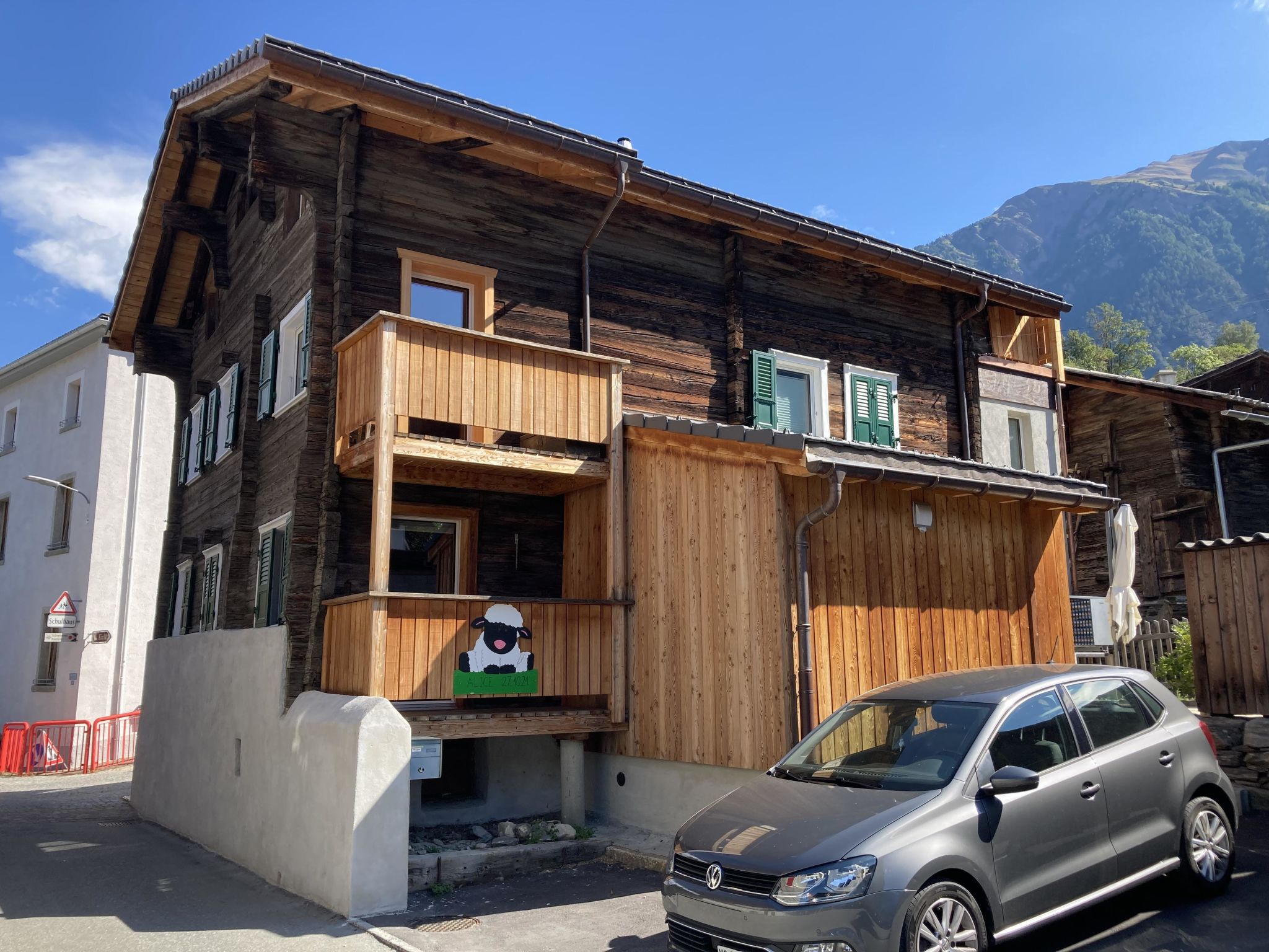 Ferienwohnung Dorfbrunnu Appartement/Fewo, Dusche, WC 4-Bettwohnung, Dusche, WC - Buiten