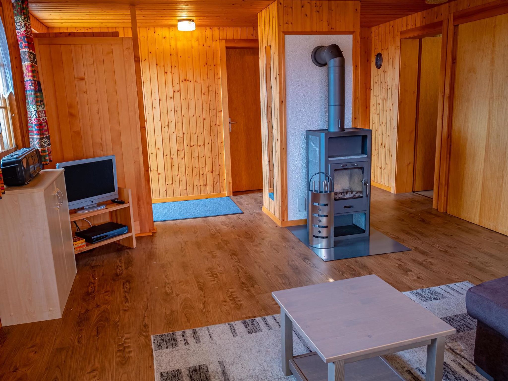 Chalet Valeria 4-Bettwohnung, Parterre, 2 Schlafräume Valeria EG - Dedans