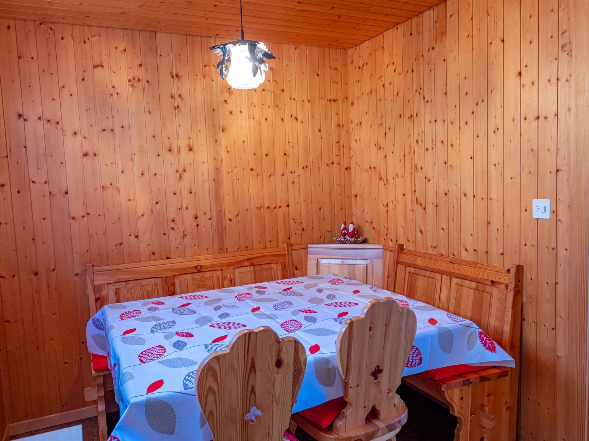 Chalet Valeria 4-Bettwohnung, Parterre, 2 Schlafräume Valeria EG - Dedans