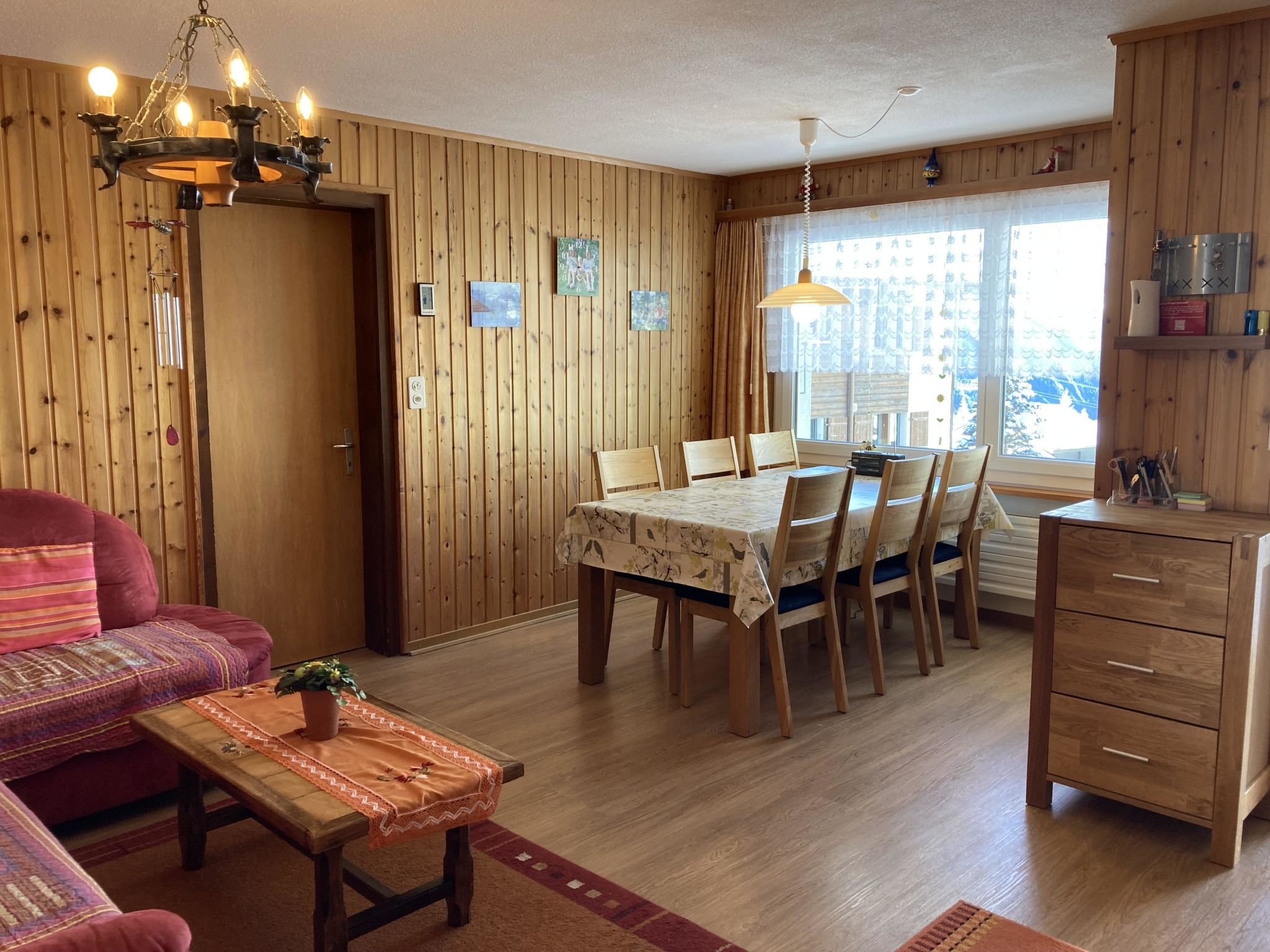 Chalet Sunnuterrasse Appartement/Fewo, Dusche, WC 4-Zimmerwohnung Dusche, WC - Dedans