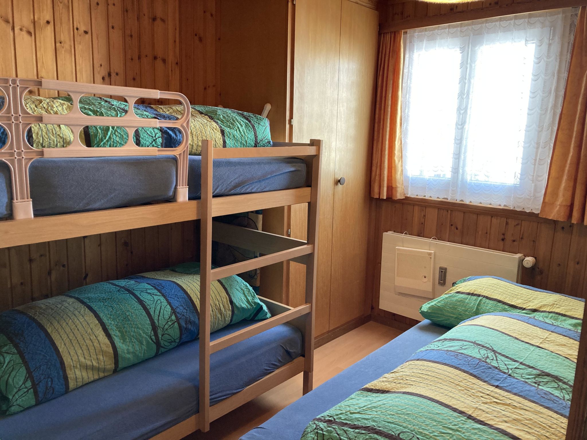 Chalet Sunnuterrasse Appartement/Fewo, Dusche, WC 4-Zimmerwohnung Dusche, WC - Dedans