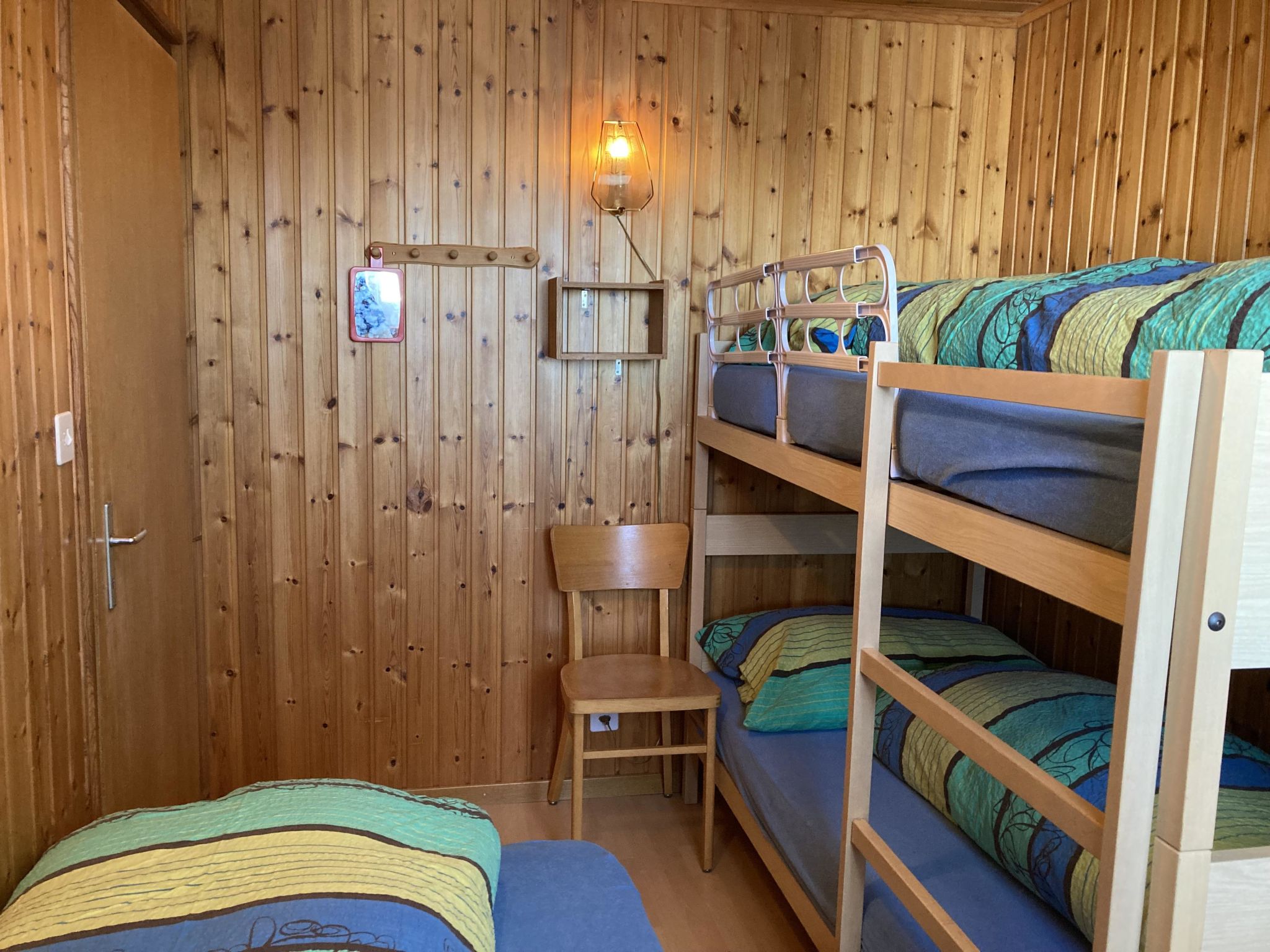 Chalet Sunnuterrasse Appartement/Fewo, Dusche, WC 4-Zimmerwohnung Dusche, WC - Dedans