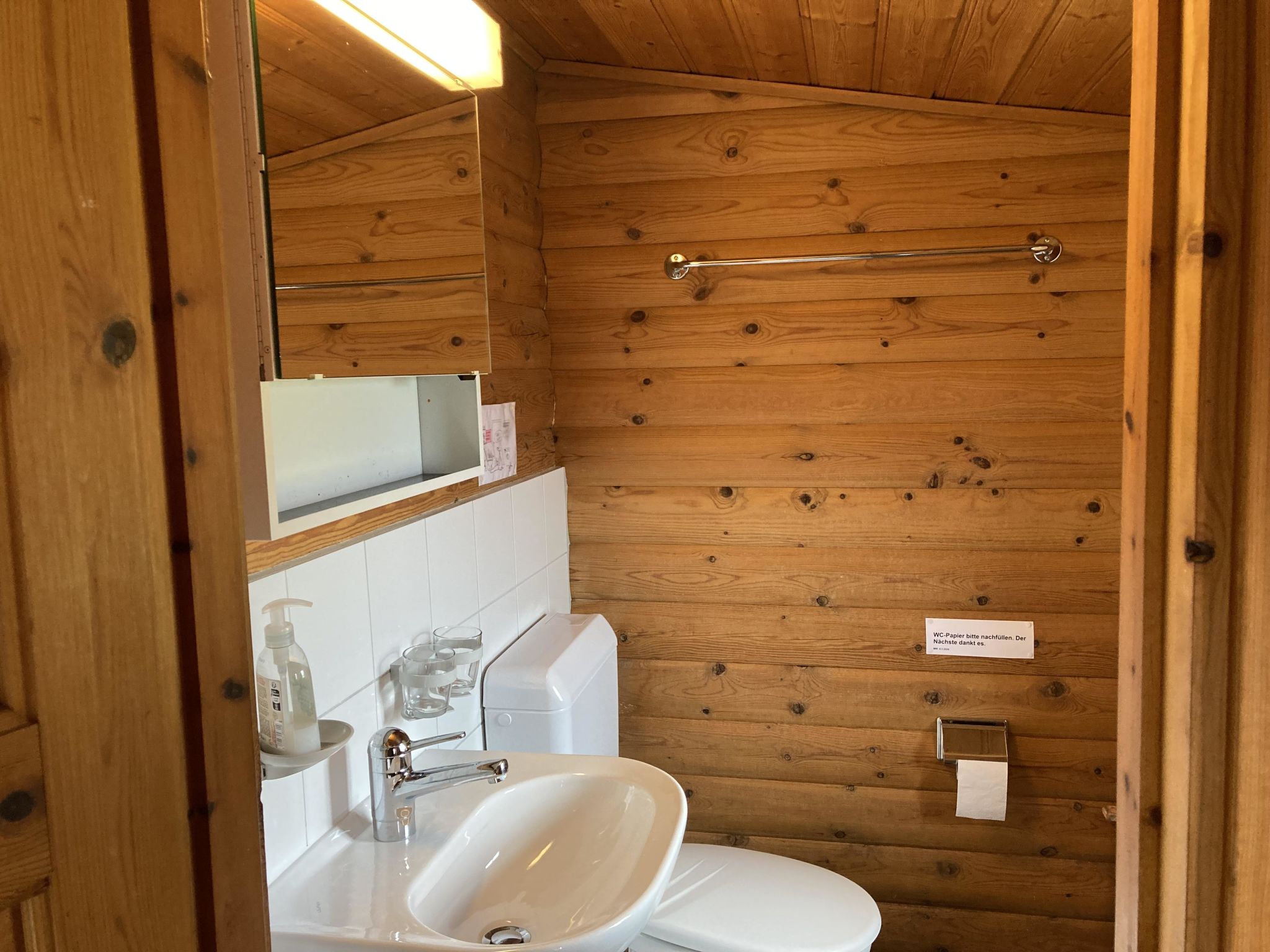 Chalet Glimuschir Appartement/Fewo, Dusche, WC Appartement/Fewo, Dusche, WC - Image-tags.info