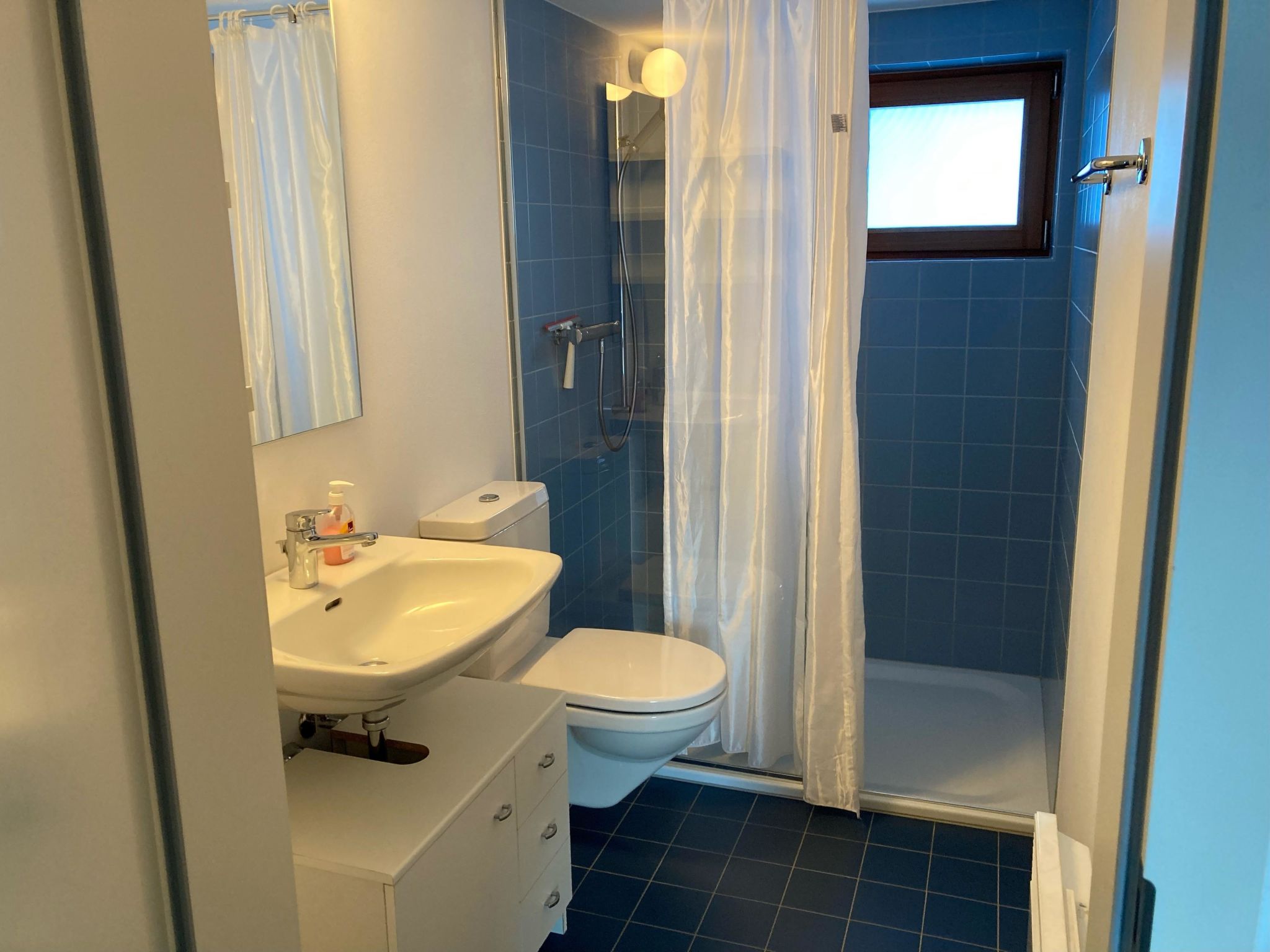 Chalet Bergfink 4-Bettwohnung, Dusche, WC 4-Bettwohnung - Image-tags.info