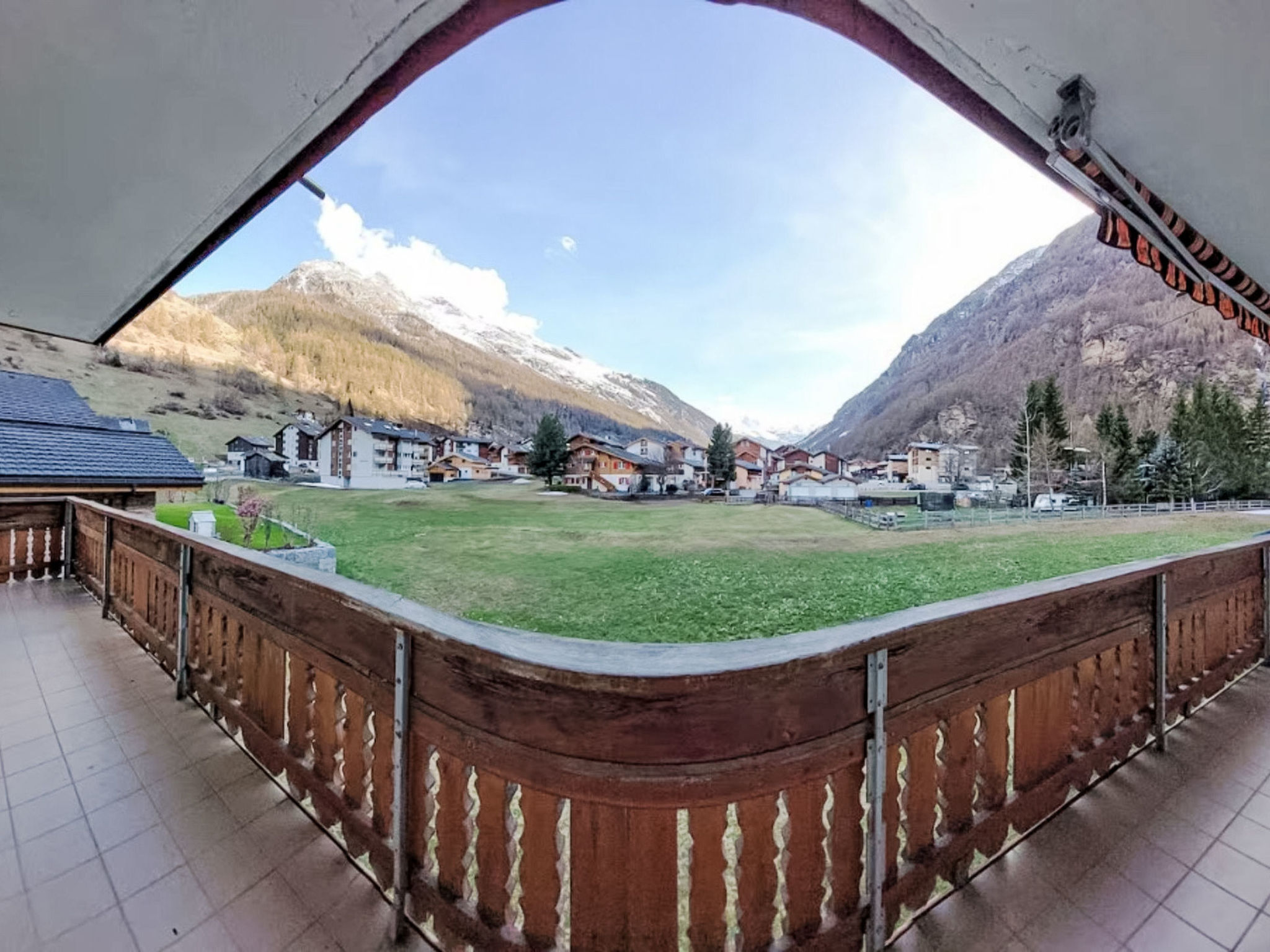 Alpenperle - Outside