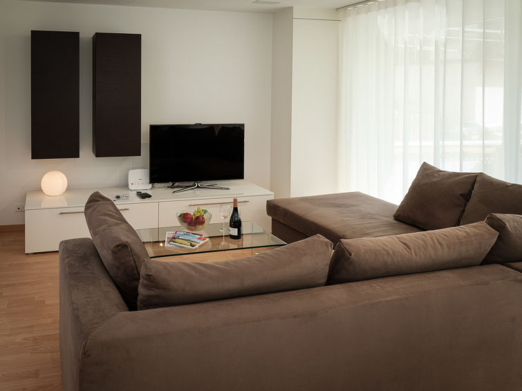 Search and Stay destination Täsch, VS - Switzerland from AU$ 603. Davinci
