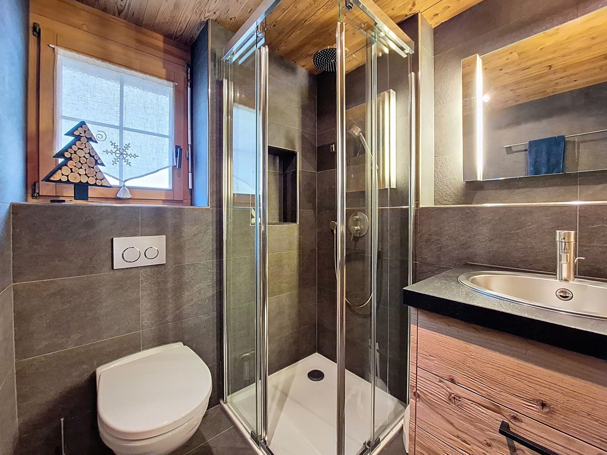 Photo of Les Violettes