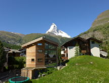 Ruim 4-slaapkamer appartement in Zermatt, dichtbij skipiste en met tuin - thumbnail 1