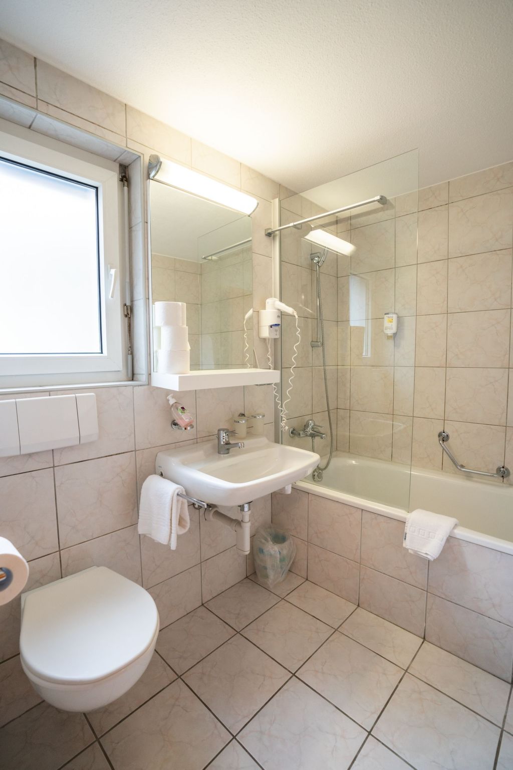 Patricia self-check-in Apartments, (Zermatt),