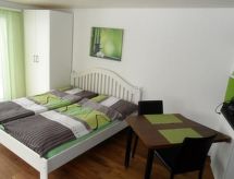 Helle Studiowohnung, ruhig und nahe bei den Bahn