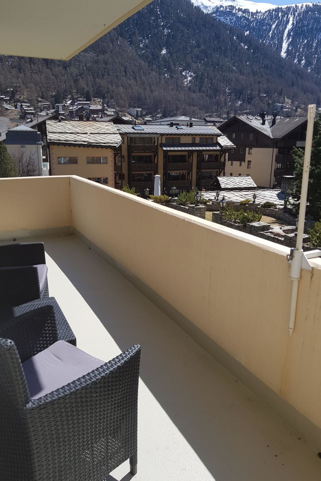 Photo of Haus Zayetta 1, Orange, (Zermatt), 1993.18