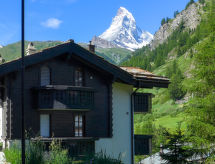 Knus appartement direct aan de skipiste in Zermatt - thumbnail 1