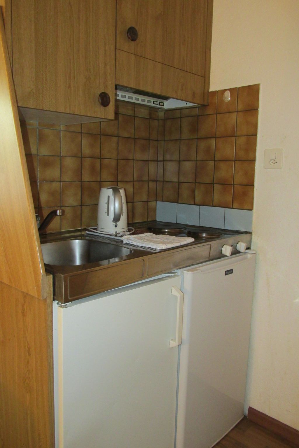 Patricia self-check-in Apartments, (Zermatt),