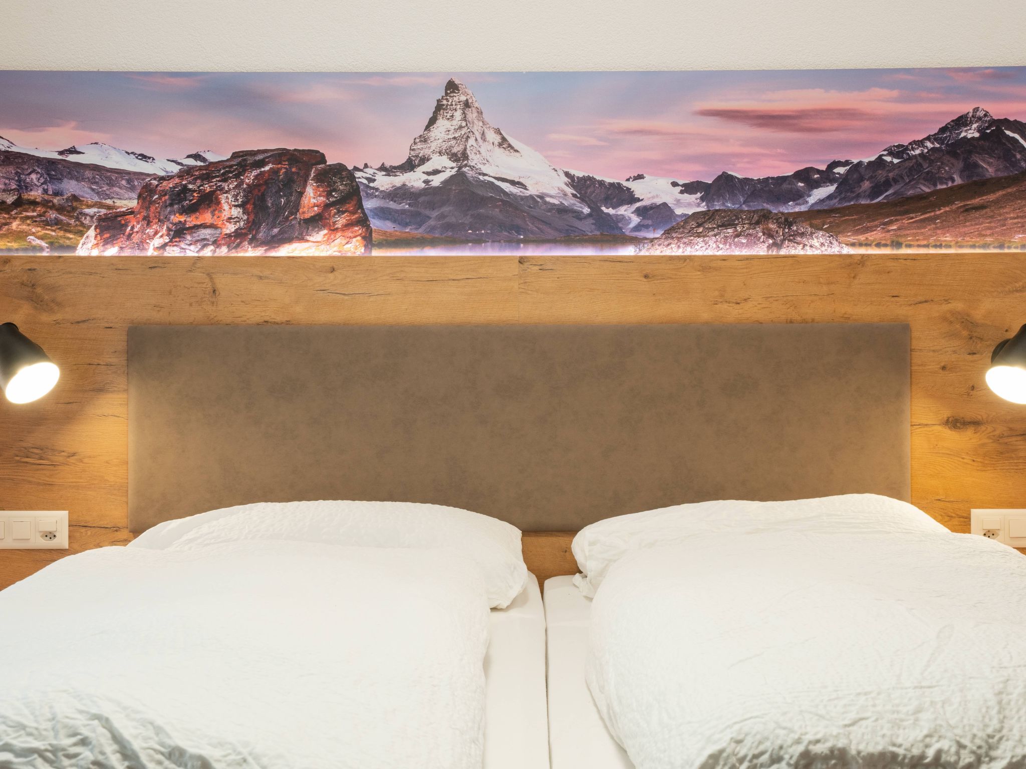 Patricia self-check-in Apartments, (Zermatt),
