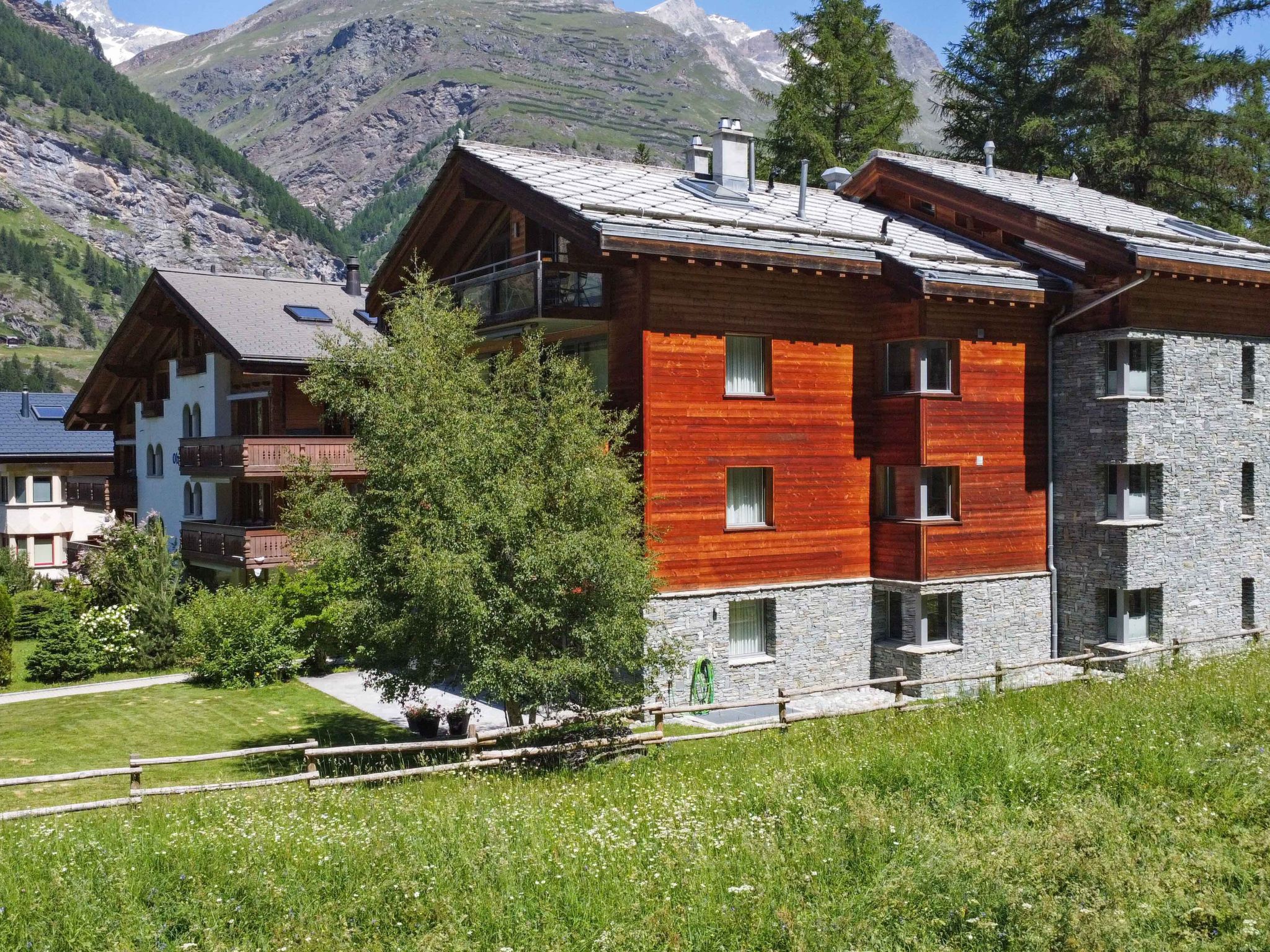 Chalet Altesse, (Zermatt), 1054.01