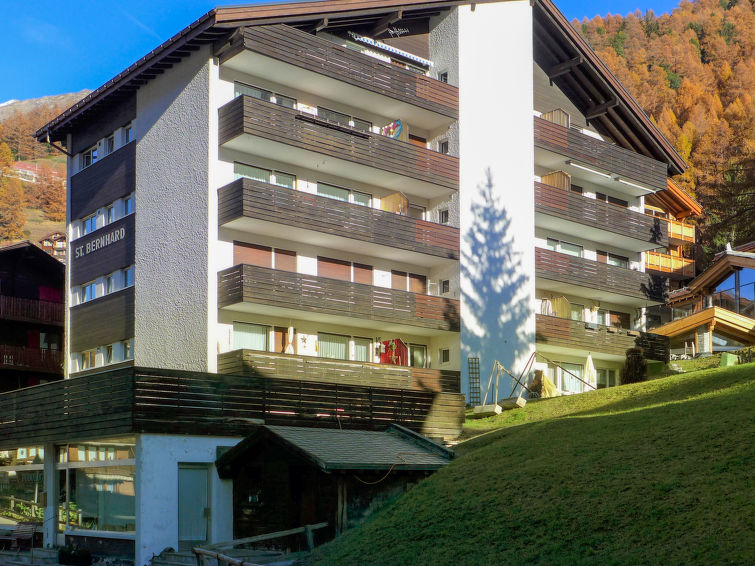 Serviced apartment Haus Triftbach/Studio Layra, Zermatt, Switzerland 