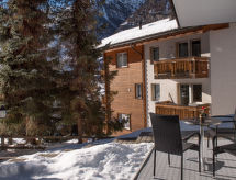 Knus appartement in Zermatt, 600m van centrum & dichtbij skipiste - thumbnail 5