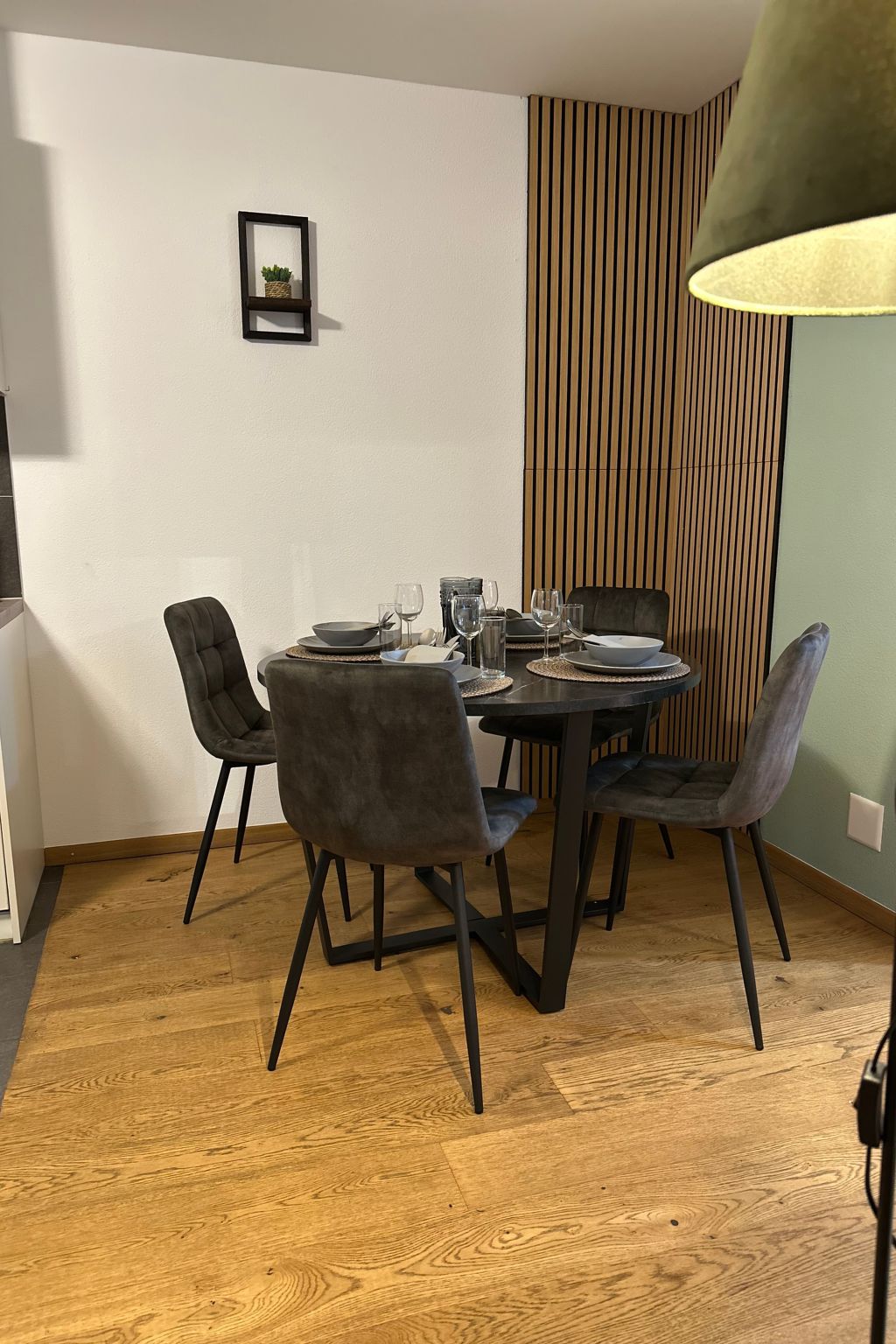 Work&Chill Wallis-Image-tags.info