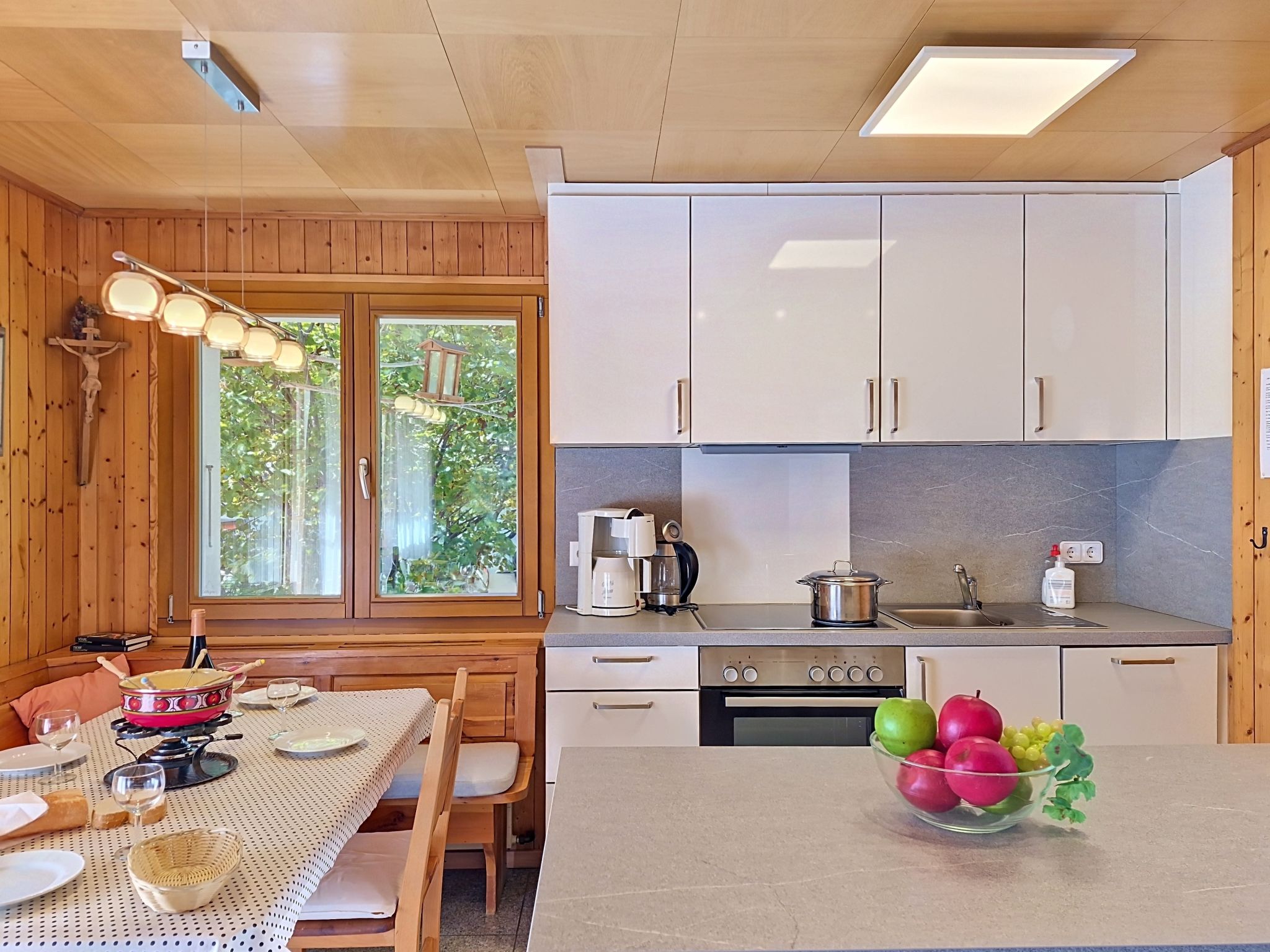 Chalet Allegra – Cuisine et coin repas, photo 8 sur 19