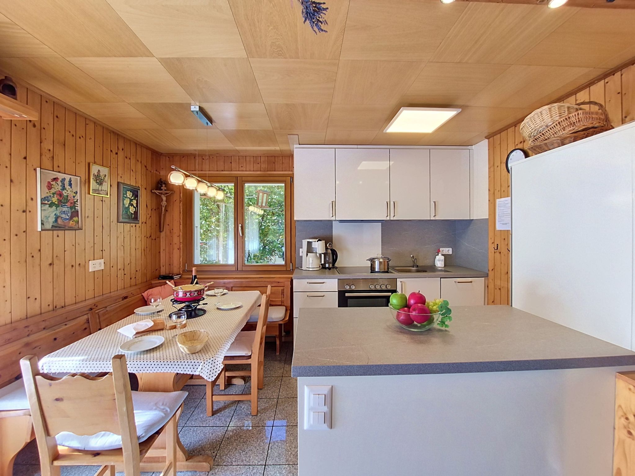 Chalet Allegra – Cuisine et coin repas, photo 3 sur 19