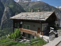 Knusse chalet Helena in St. Niklaus: 55m² met uitzicht op de bergen - thumbnail 1