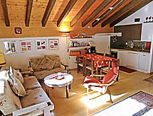 Zonnig 3.5-kamerappartement aan de piste in Grächen - thumbnail 6