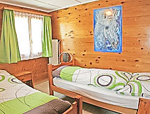 Zonovergoten chaletappartement aan de skipiste in Grächen - thumbnail 4