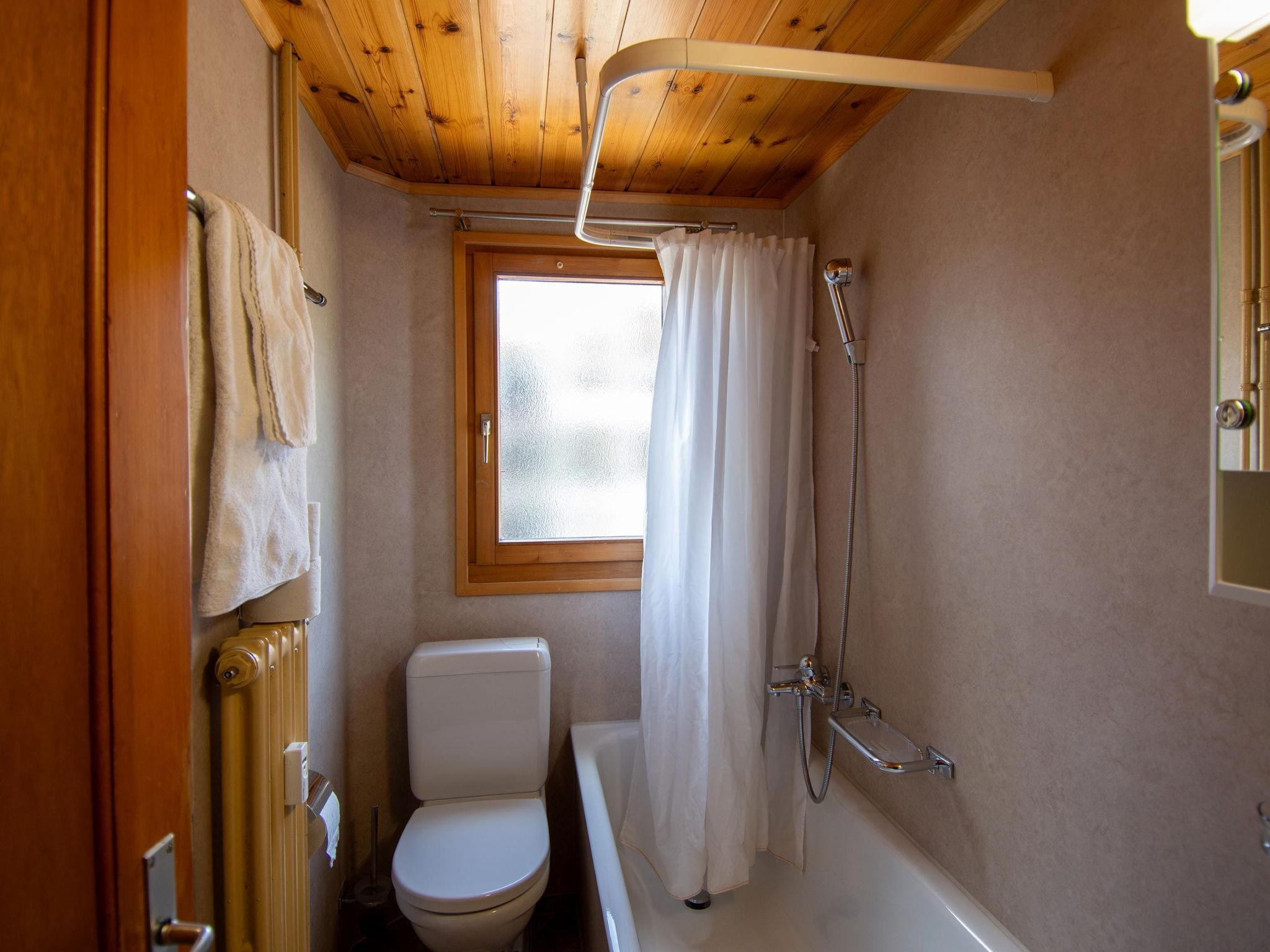 Appartement Bergsonne, (Grächen), – Salle de bains, photo 9 sur 13