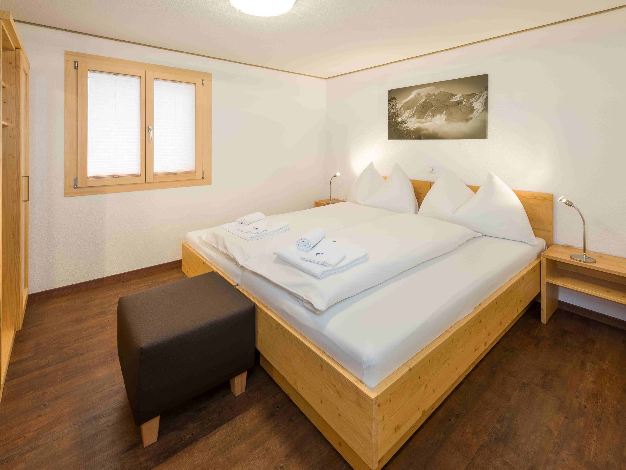 Lunic, AZapartments.ch, B&B, (Grächen), 1057 - Drinnen