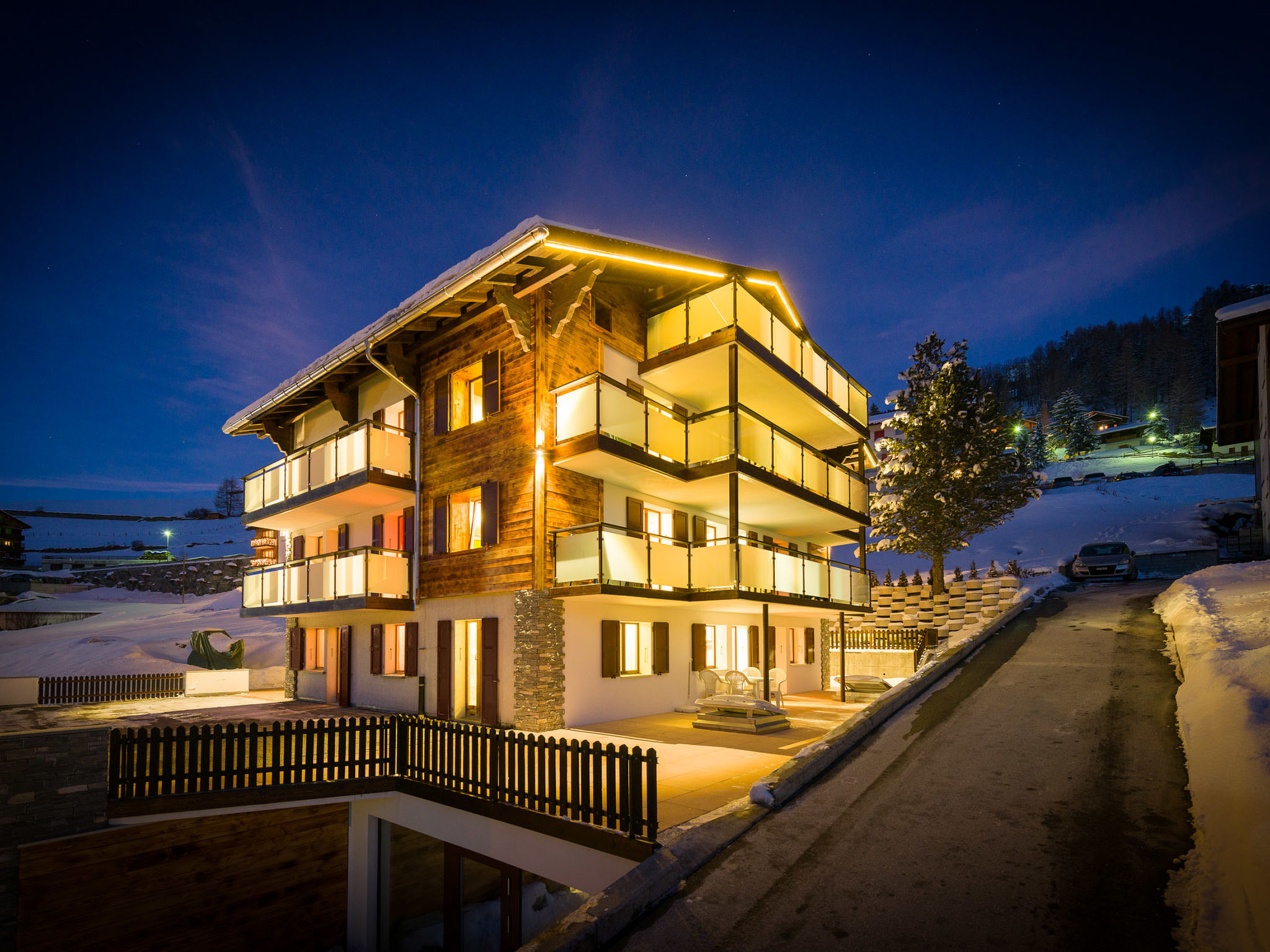 Photo of Lunic, AZapartments.ch, B&B, (Grächen), 1057