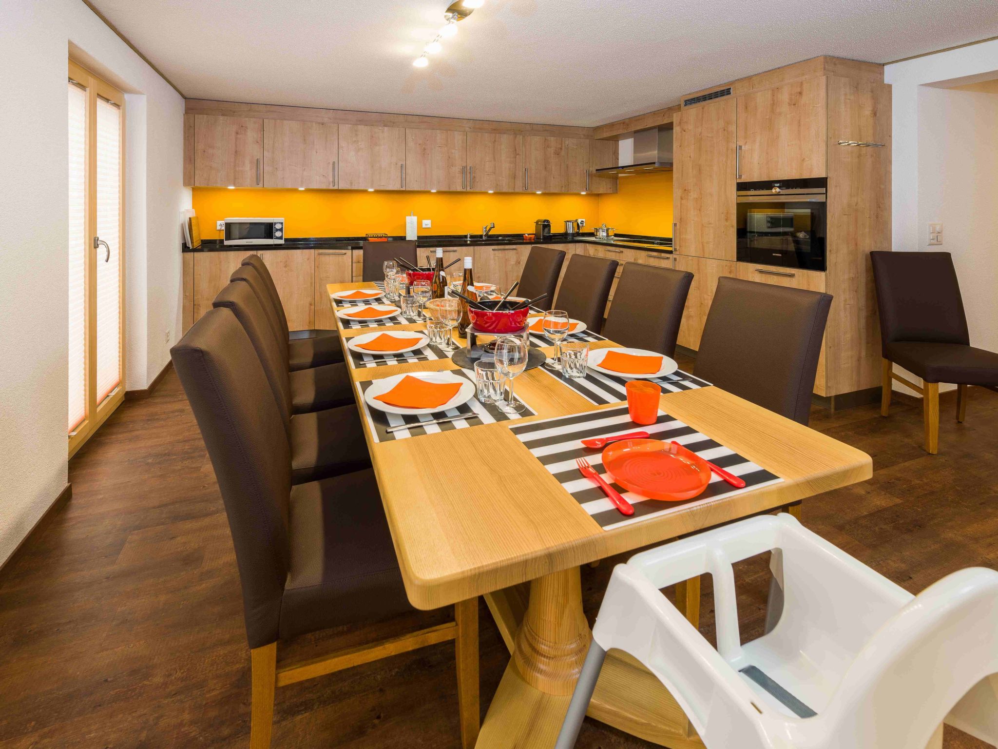 Ferienwohnungen Lunic, AZapartments.ch, B&B, (Grächen), 1057