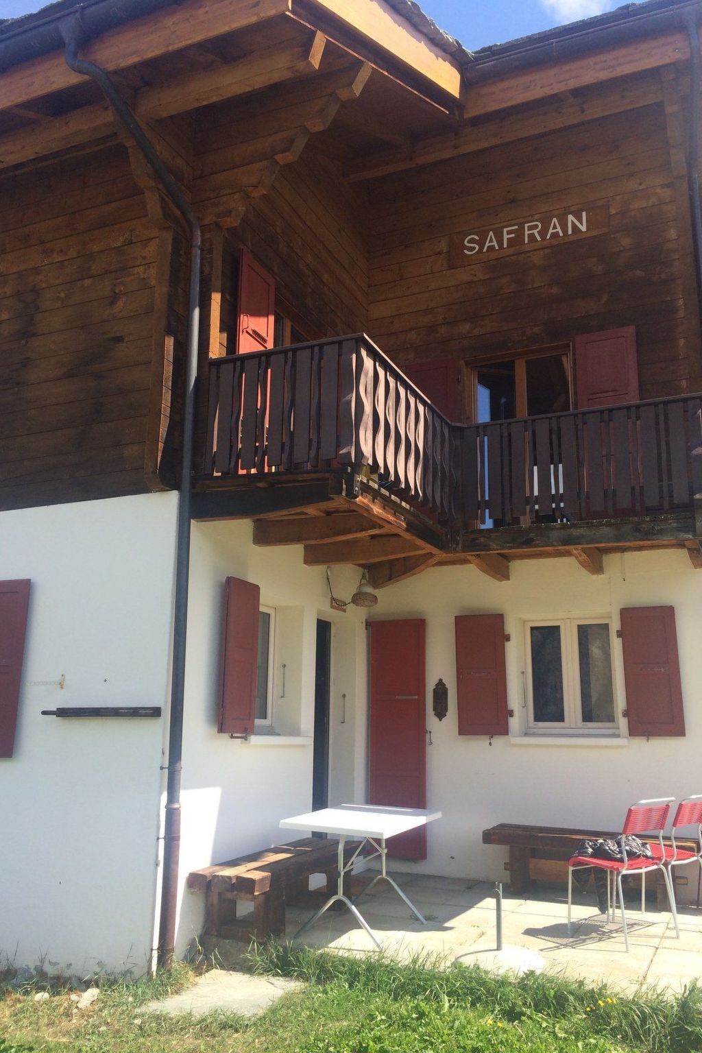 Ferienwohnungen Chalet Safran, (Grächen), 1063 & 1594