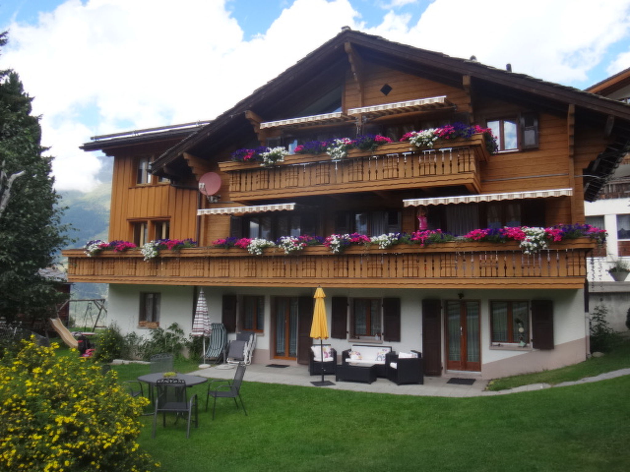 Photo of Chalet Petunia, (Grächen), 1116