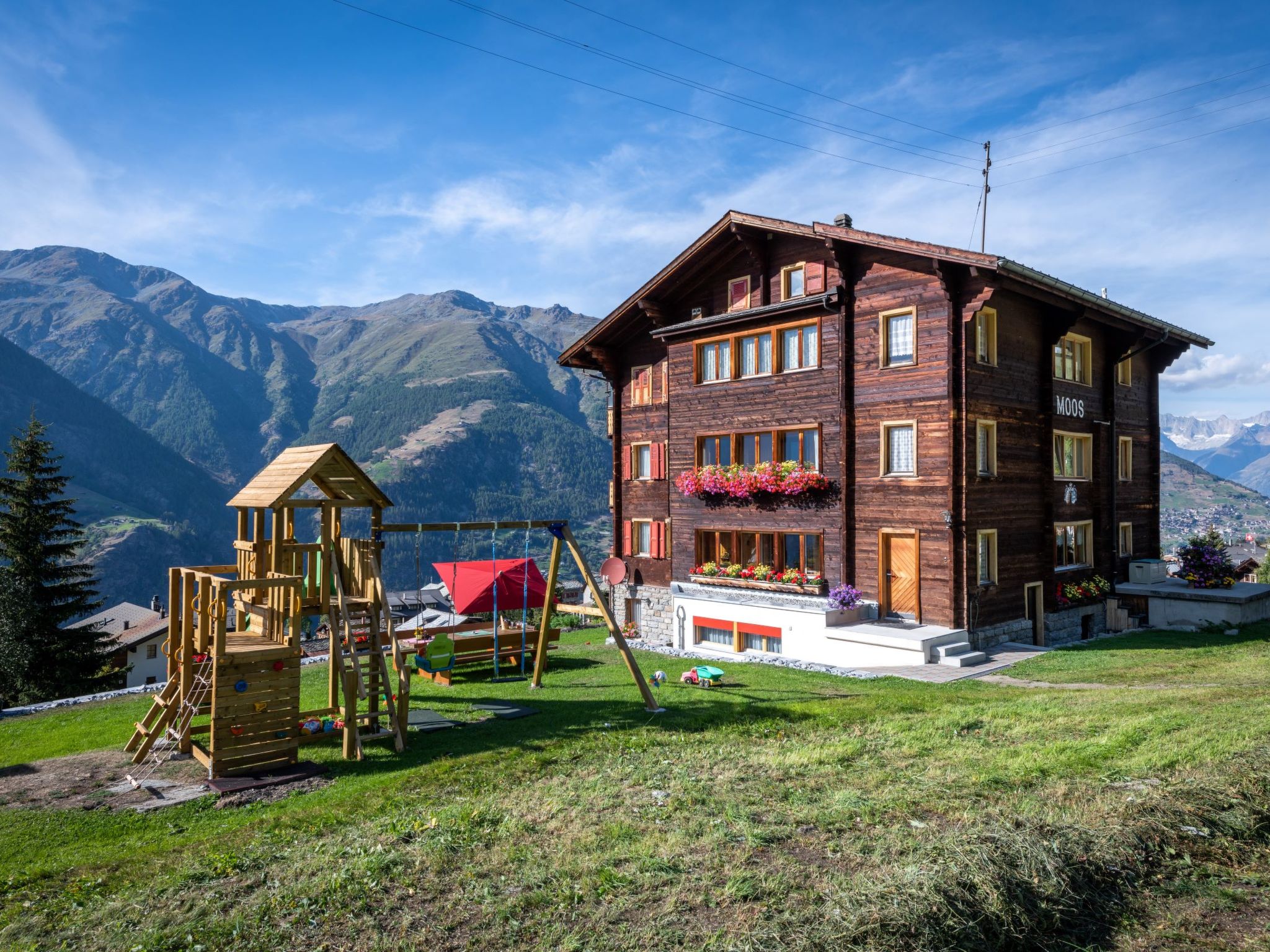 Photo of Chalet Ferienwohnungen Schwalbennest Moos Grächen, (Grächen),
